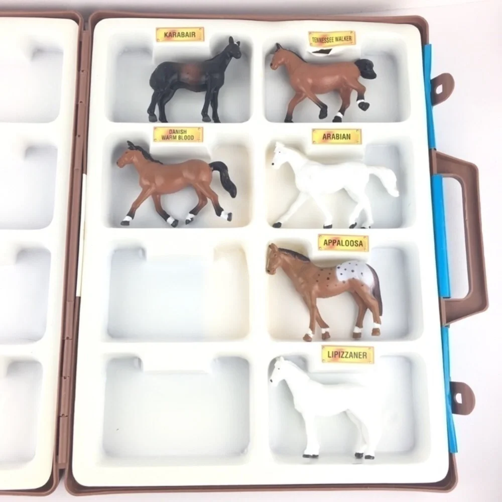 VINTAGE Horses Carry Case 6 Figurines 90s FunRise Plastic Toys Western Ranch